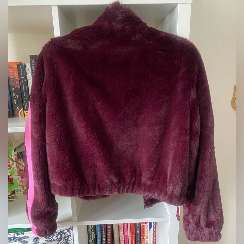 Levi’s Faux Fur Sporty Bomber Jacket - Picture 4 of 5